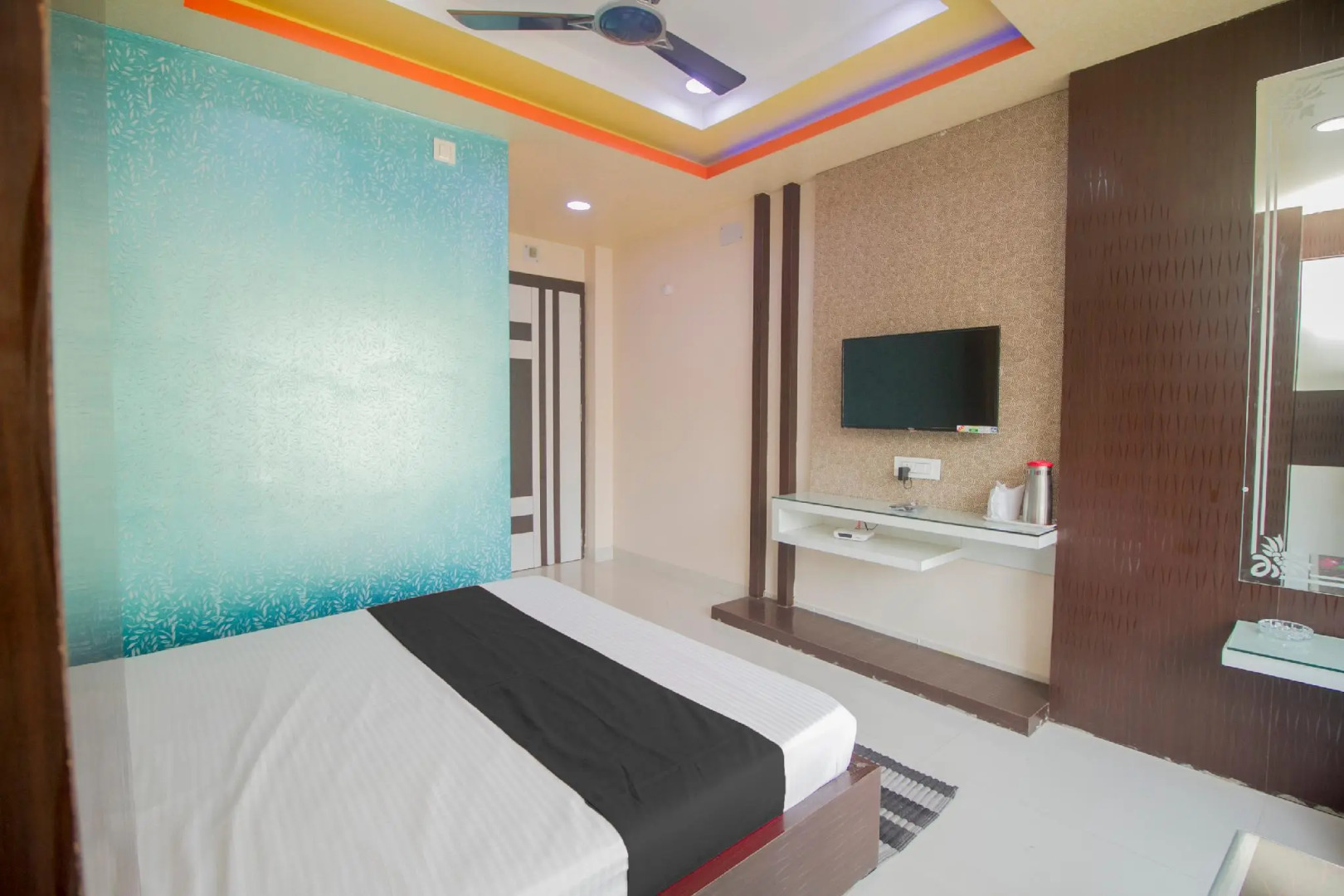 Capital O 68511 Hotel Stay In