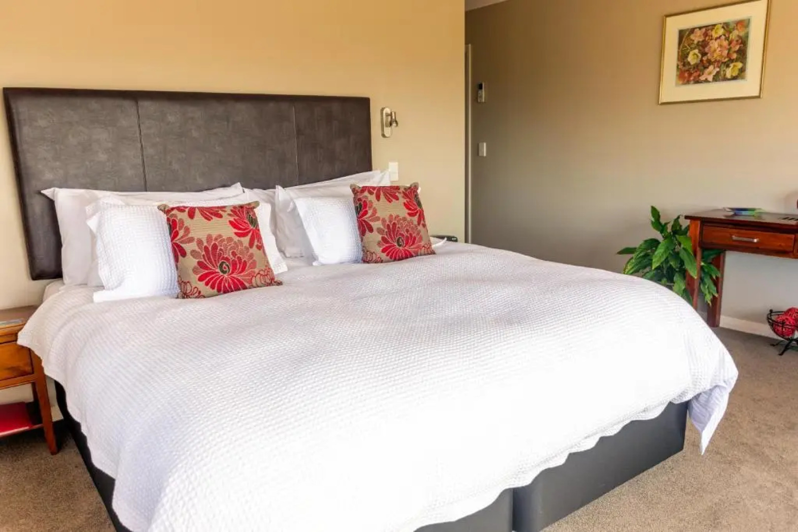 Ribbonwood Country House