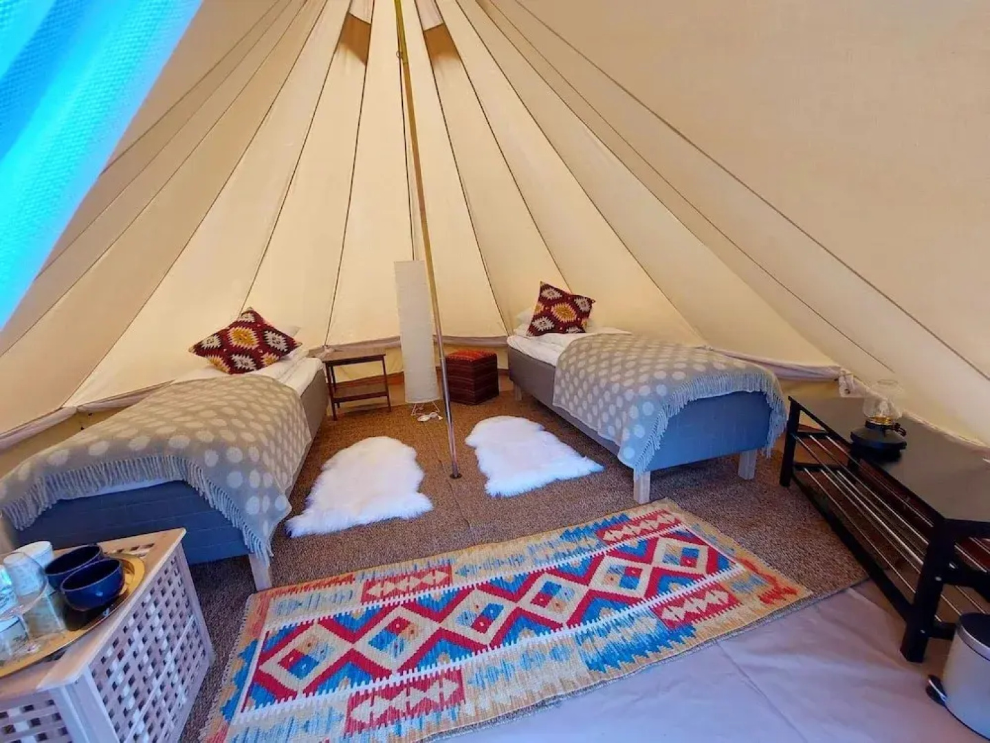 Eidfjord Riverside Apartments & Glamping