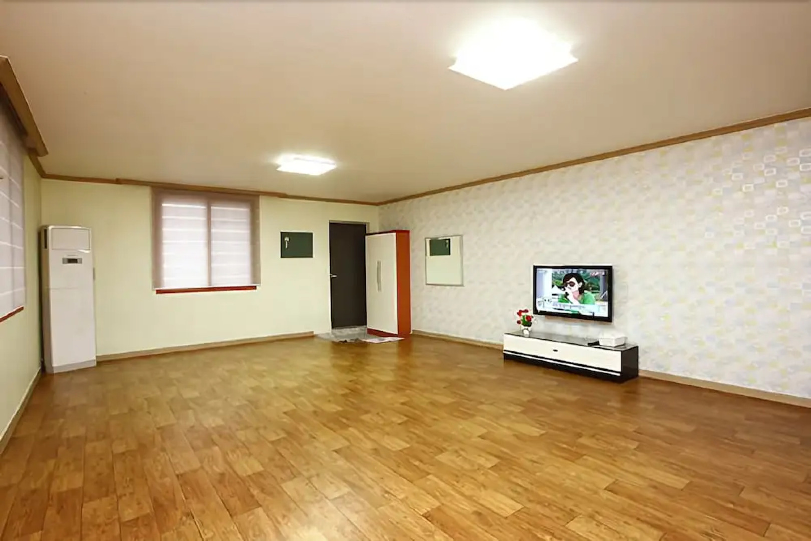 Pocheon Sanjeong Lake Travel Sketch Pension