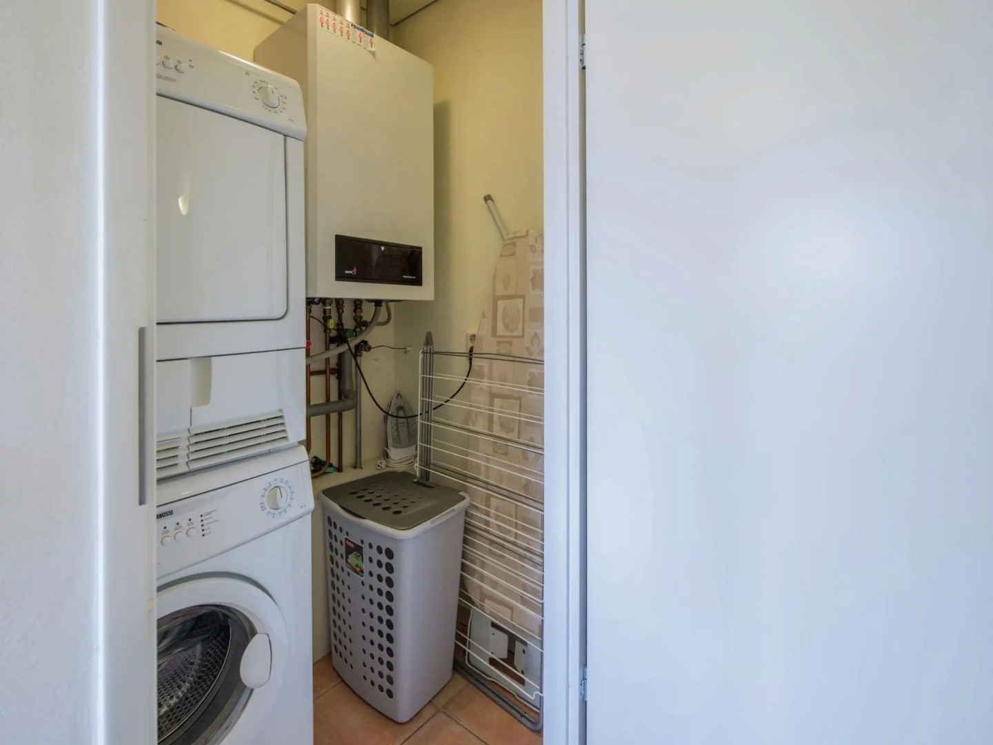 Apartment in Waterpark With Private Jetty