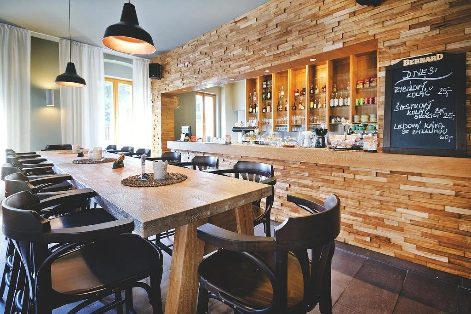 Restaurace a Pension Hřebíkárna
