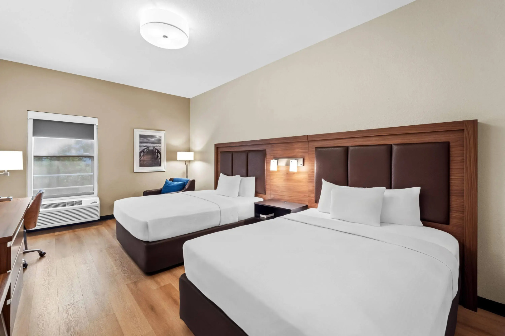 Days Inn & Suites by Wyndham Fort Myers Near JetBlue Park