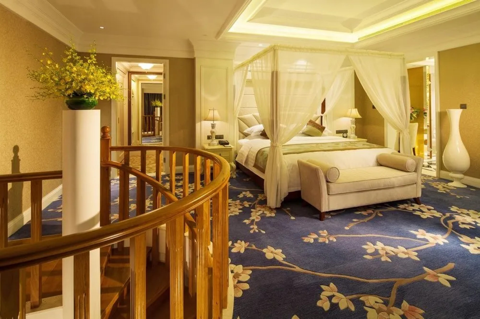 Royal Oriental Garden Hotel