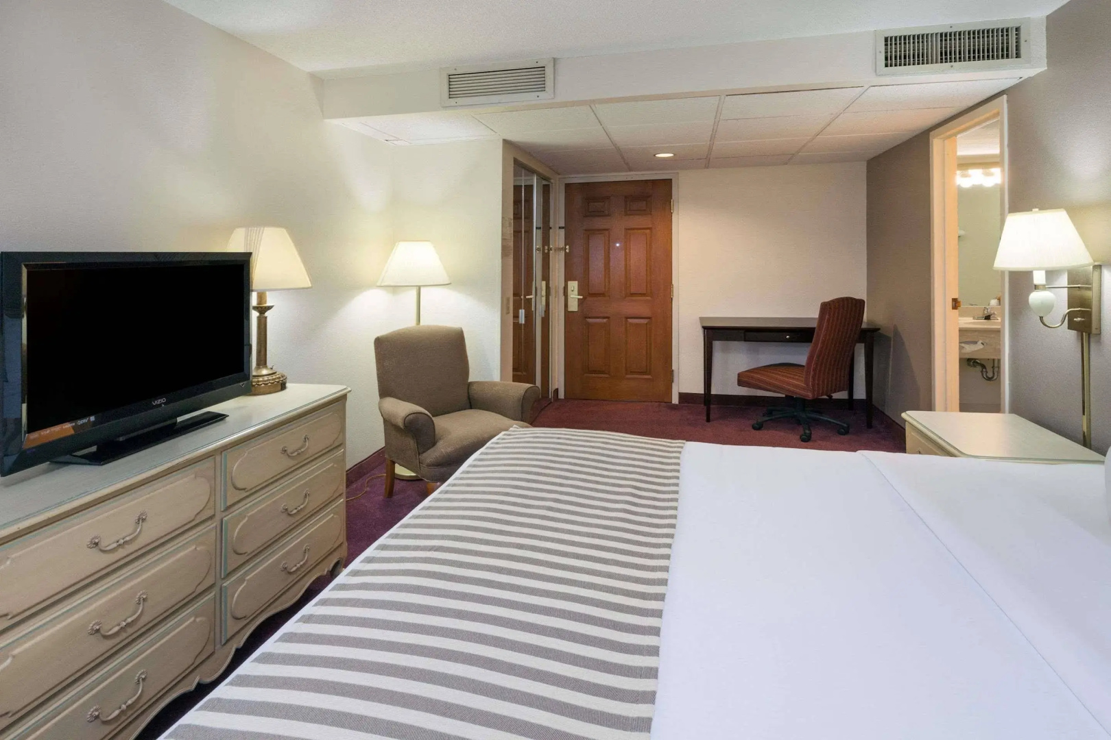 Ramada Plaza Hotel Ojibway