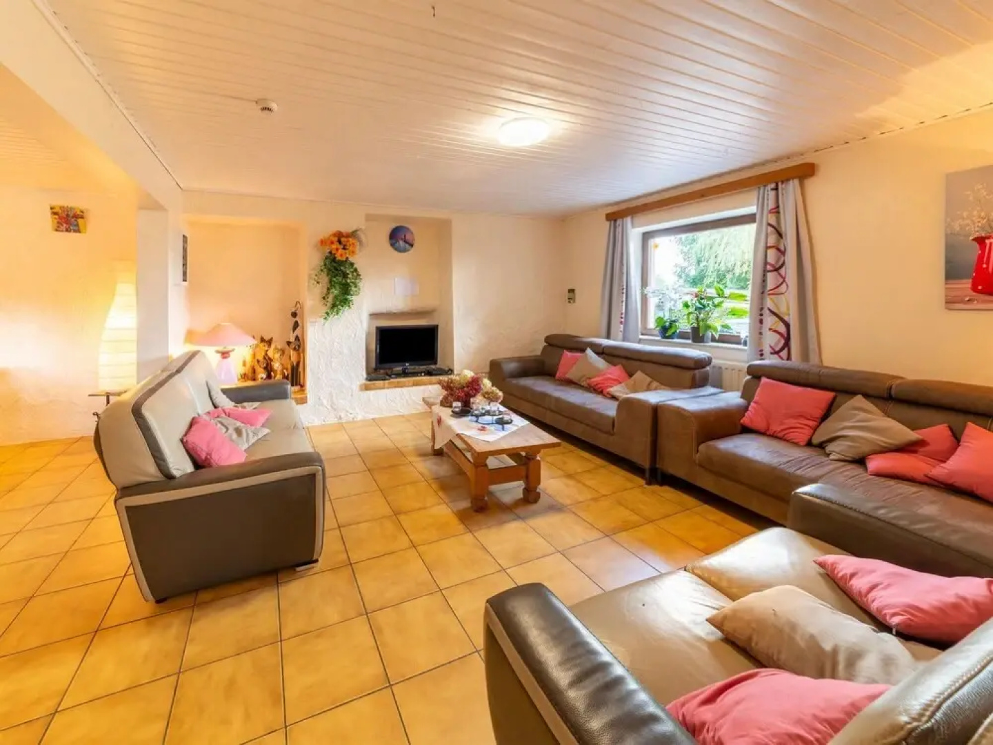 Holiday Home in Montleban With Sauna