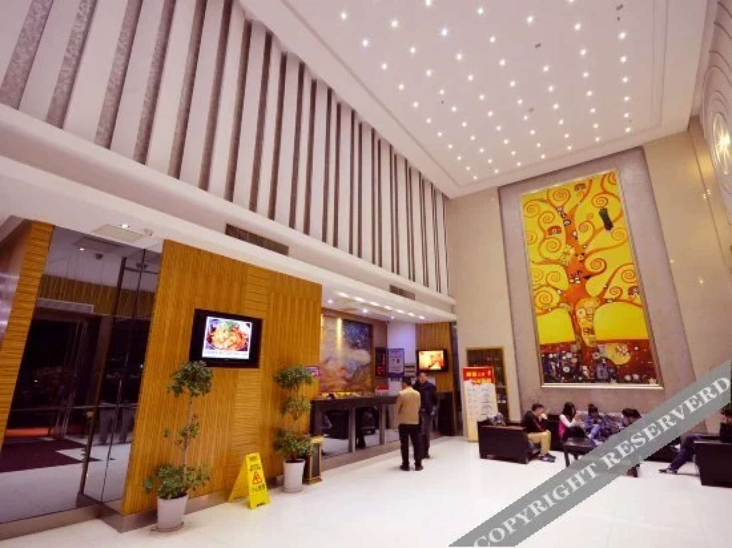 Xinjinshi Fashion Hotel
