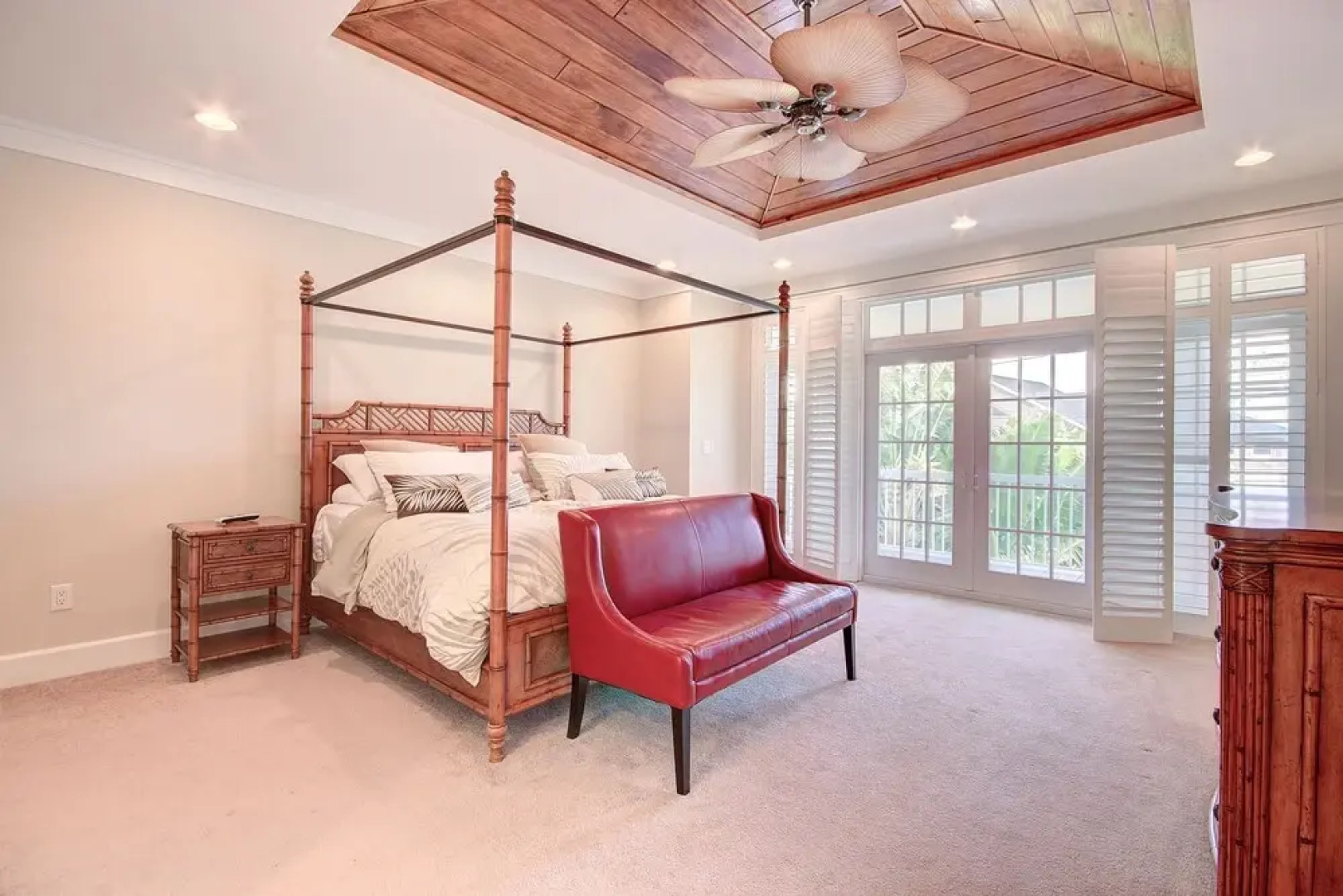 Ultimate Island Getaway - Monthly Beach Rental 4 Bedroom Home by RedAwning