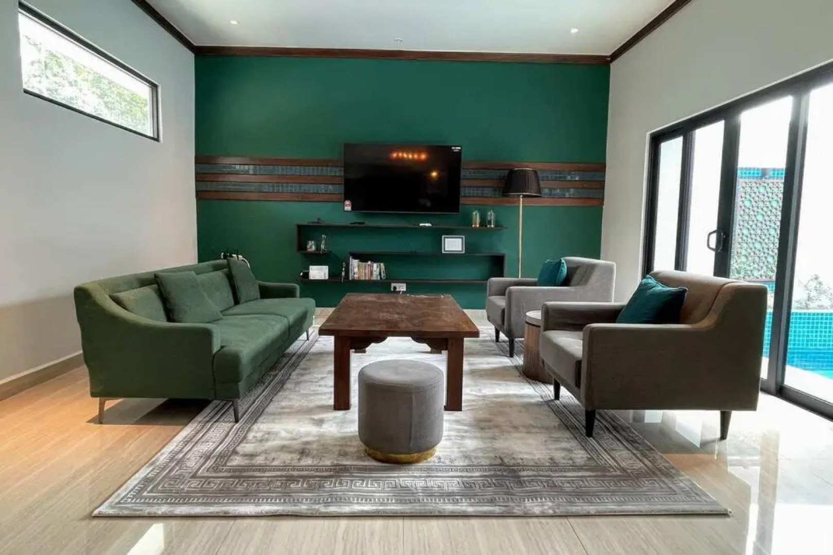 Villa Emerald: 3 Bedroom Pool Villa Near River