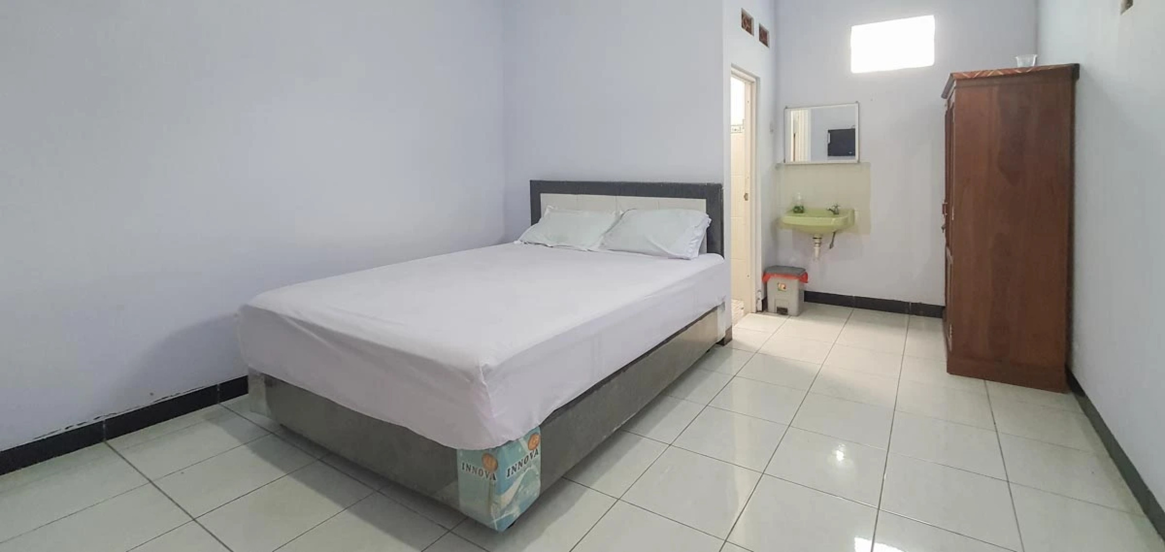 Angrumba Family Homestay Near Rsud Caruban