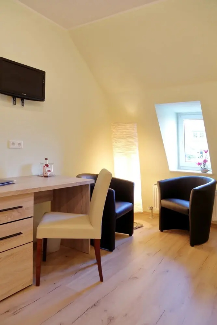 Pension Gasthof und Hotel Roter Hirsch