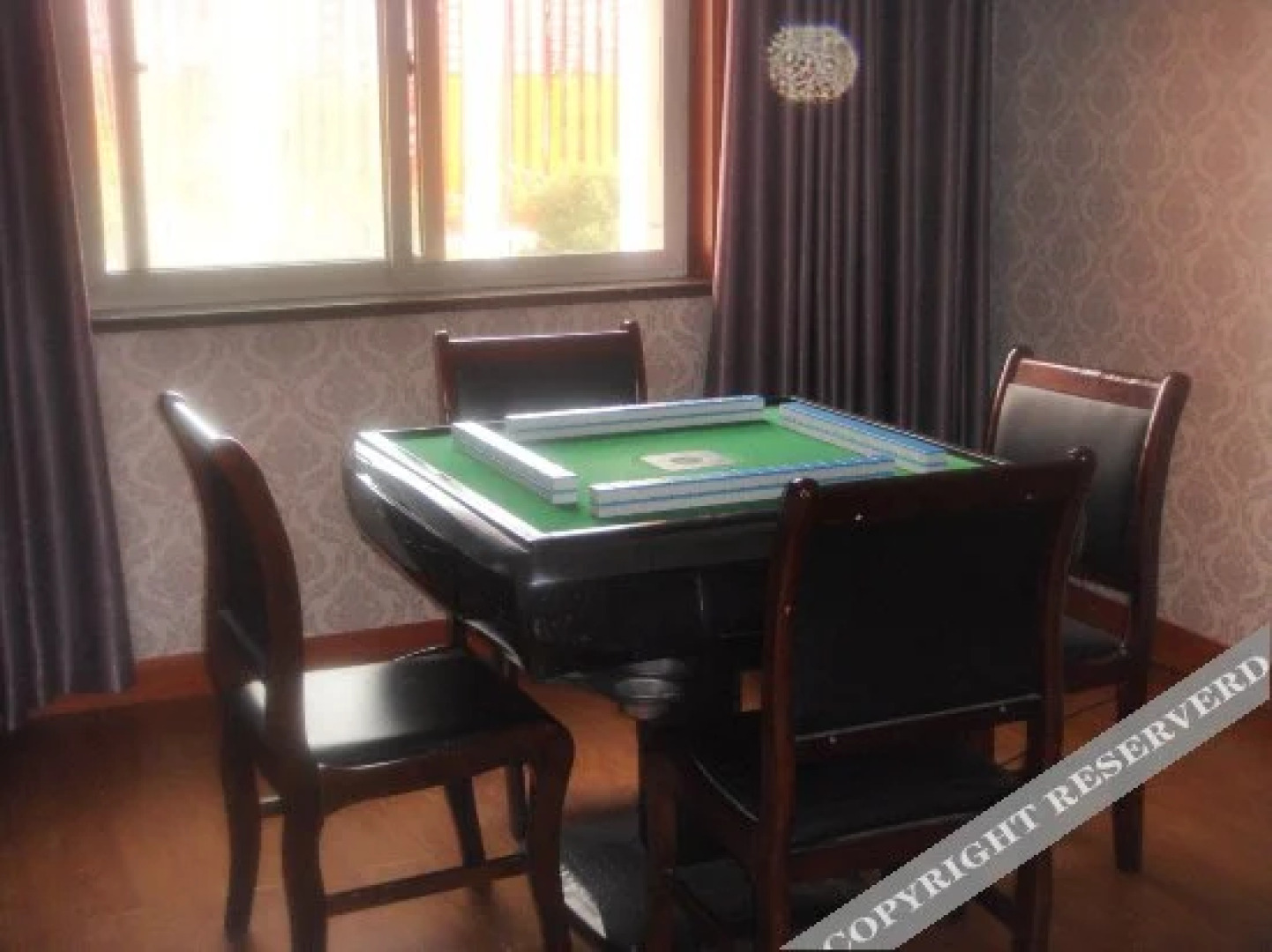 Quzhou Crown Holiday Hotel