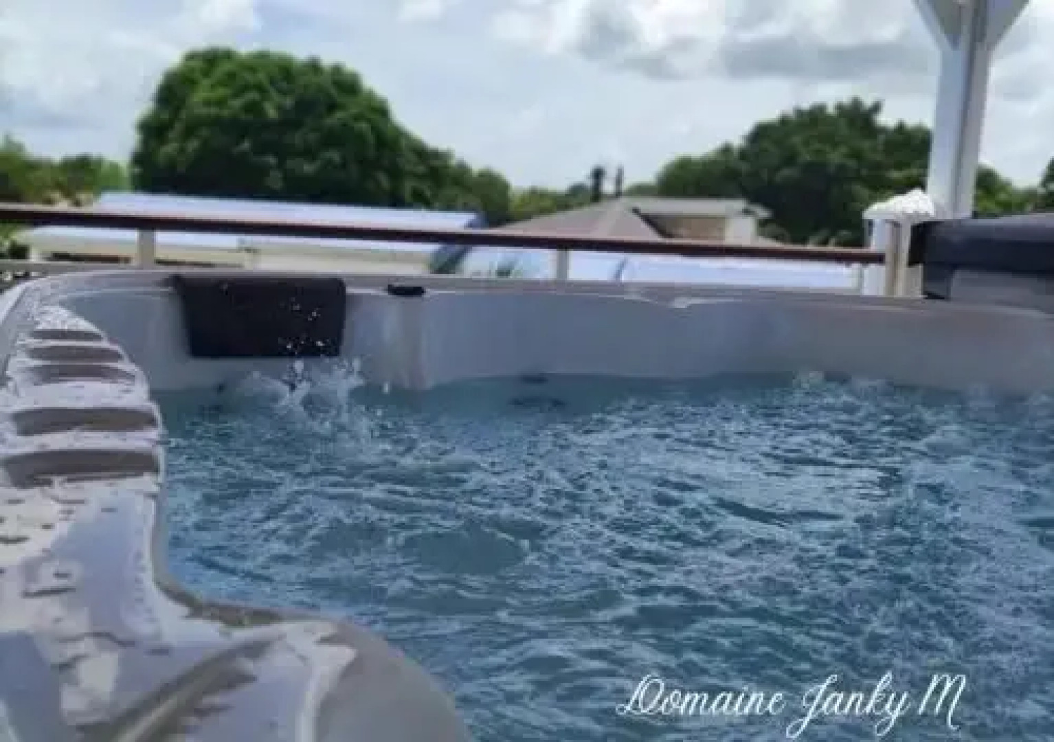 Bungalow Cannelle - Piscine et Jaccuzi