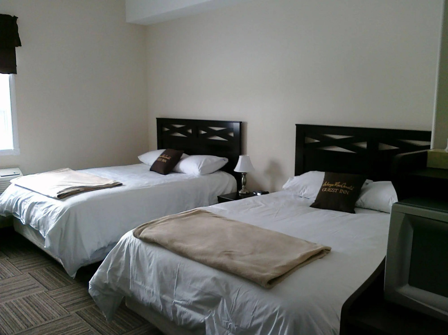 Auberge MacDonald Guest Inn