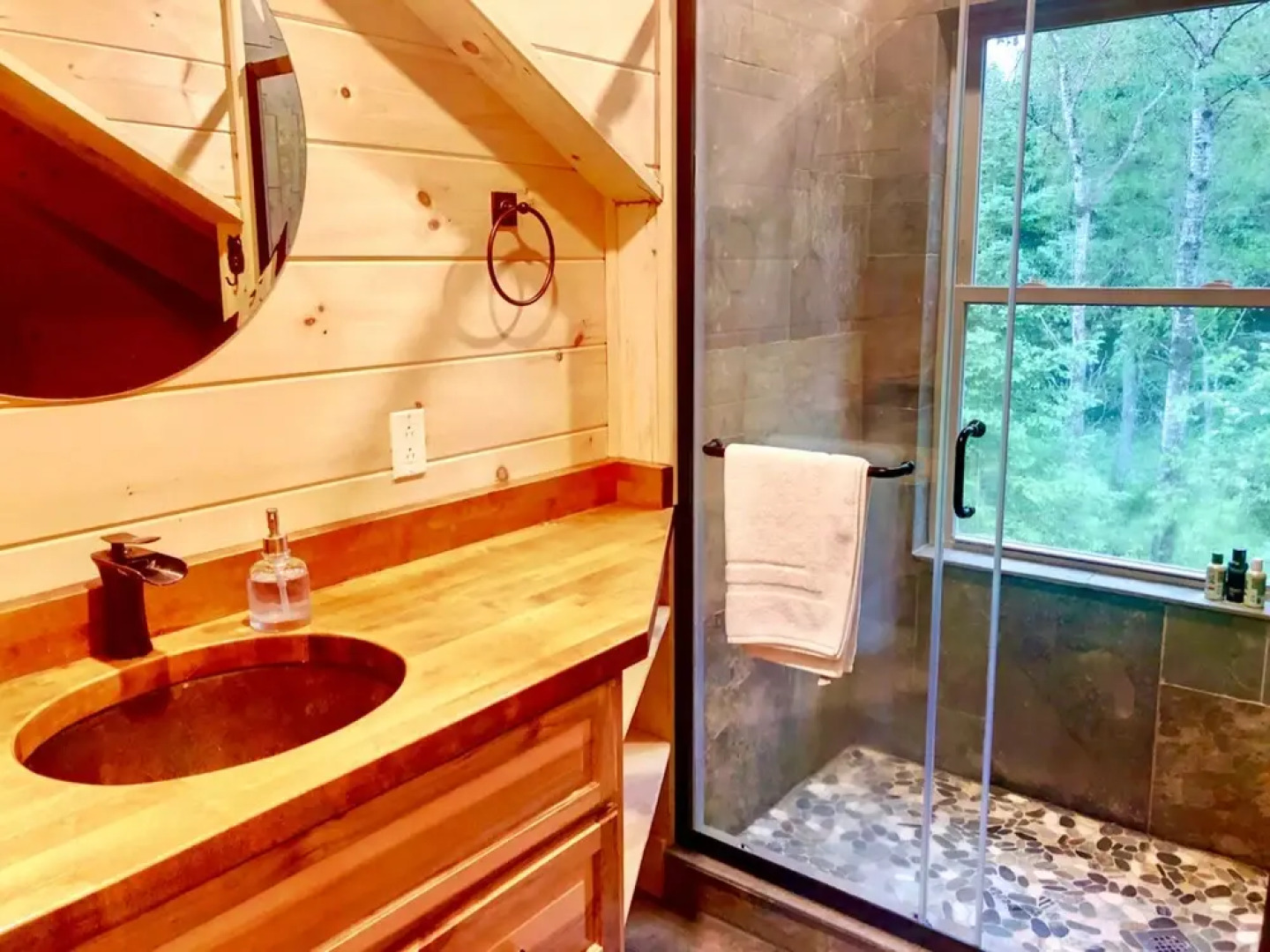 Moose Lodge and Cabins by Bretton Woods Vacations