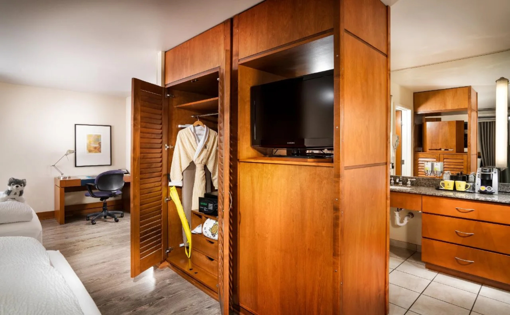 Staypineapple, Watertown Hotel, University District Seattle