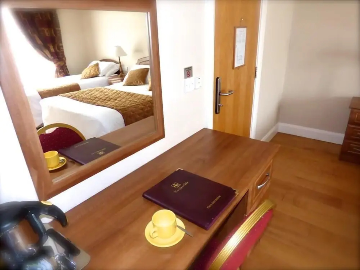 The Cross Square Hotel