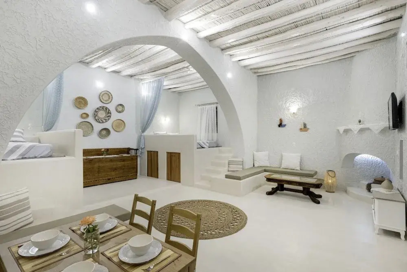 Rose Traditional House