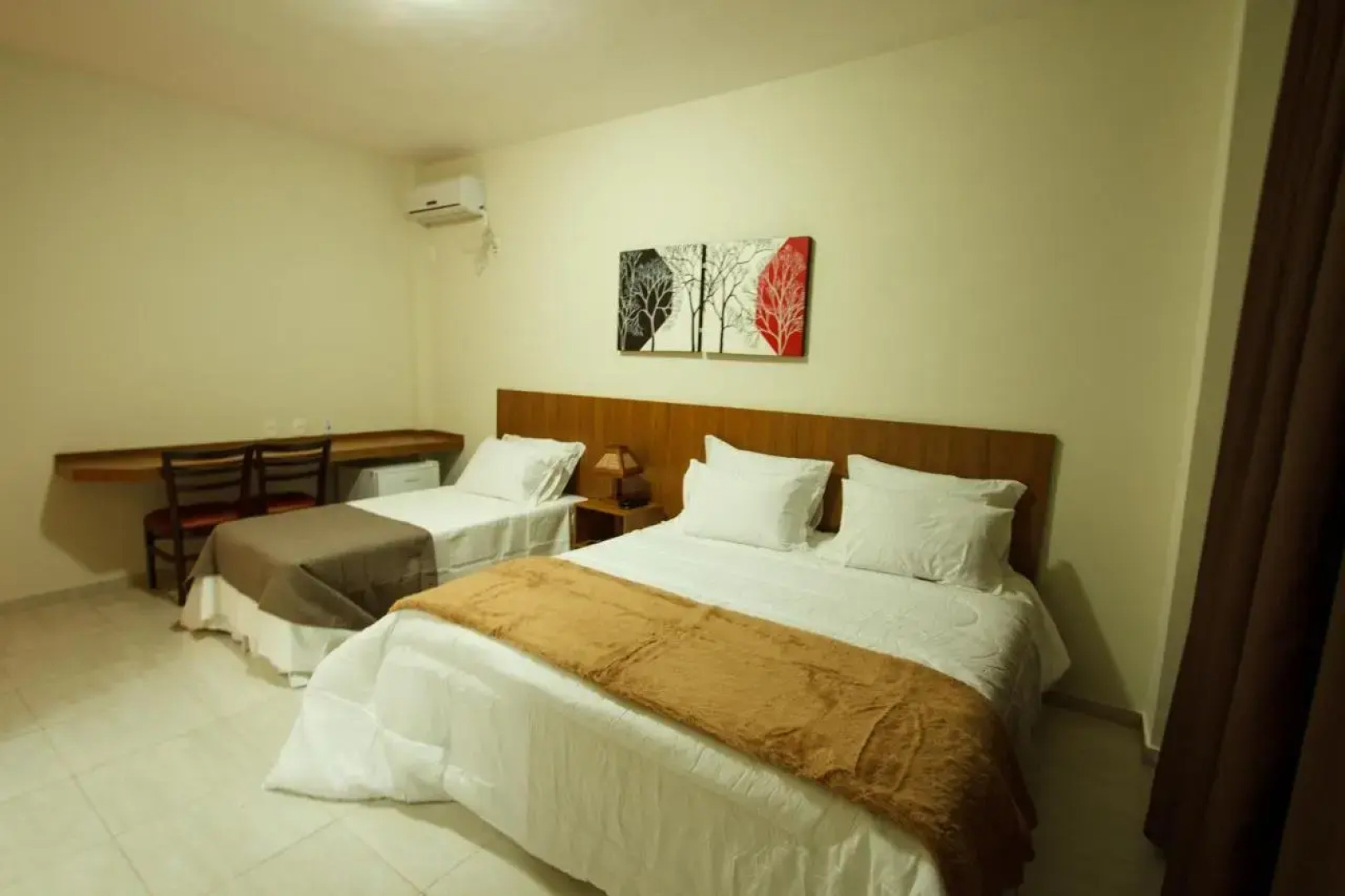 Ville de Montagne Hotel