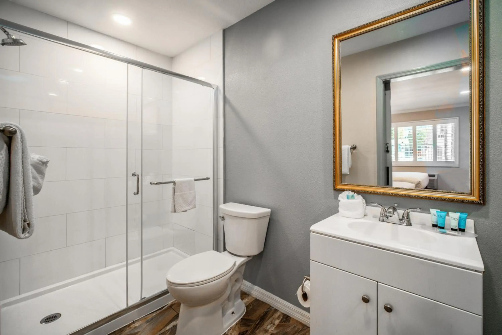 The Buena Park Hotel & Suites