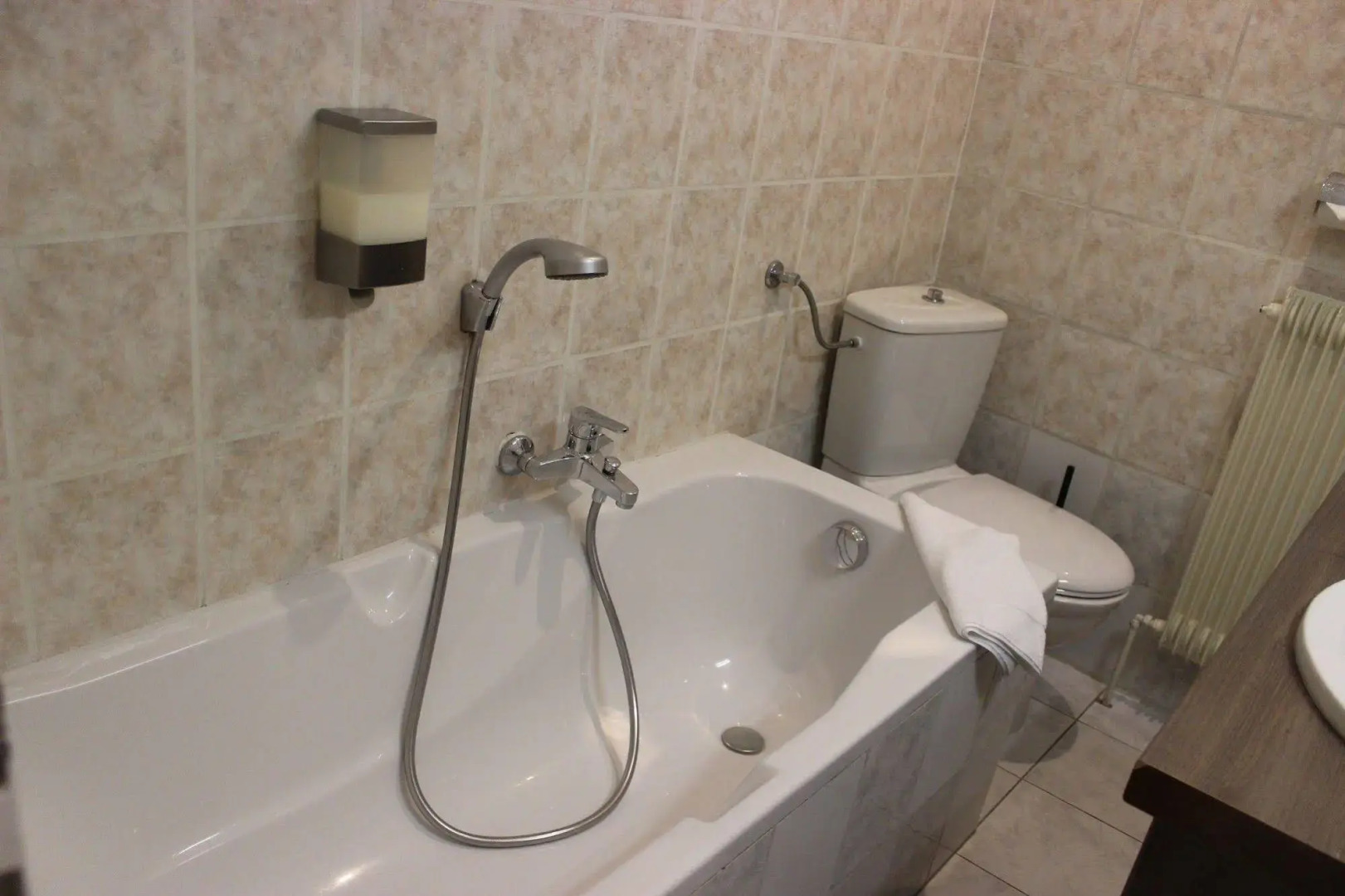 Hôtel La Maison Rouge