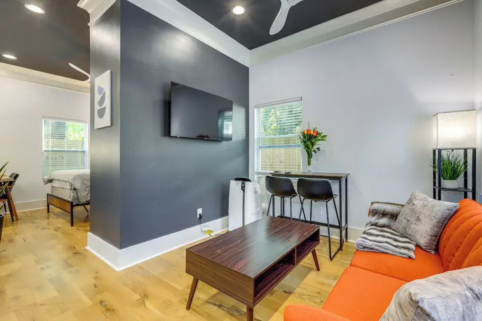 East Point Gem: 8 Mi to Dtwn Atlanta!