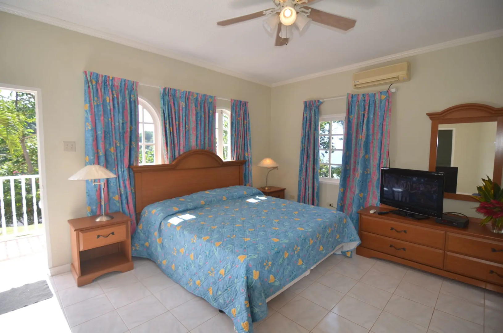 Tropical Lagoon Resort