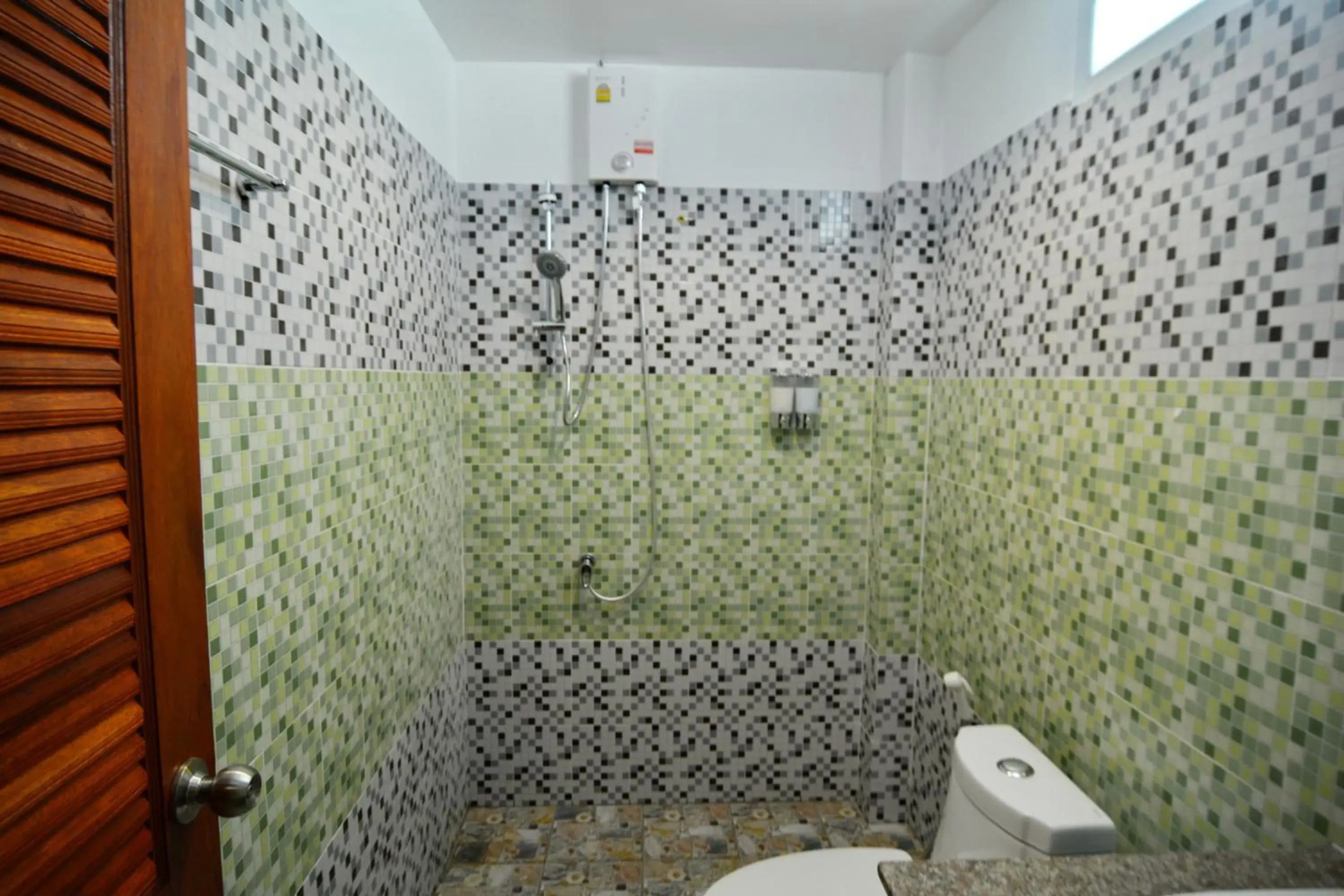 The Sea At Lanta Hotel