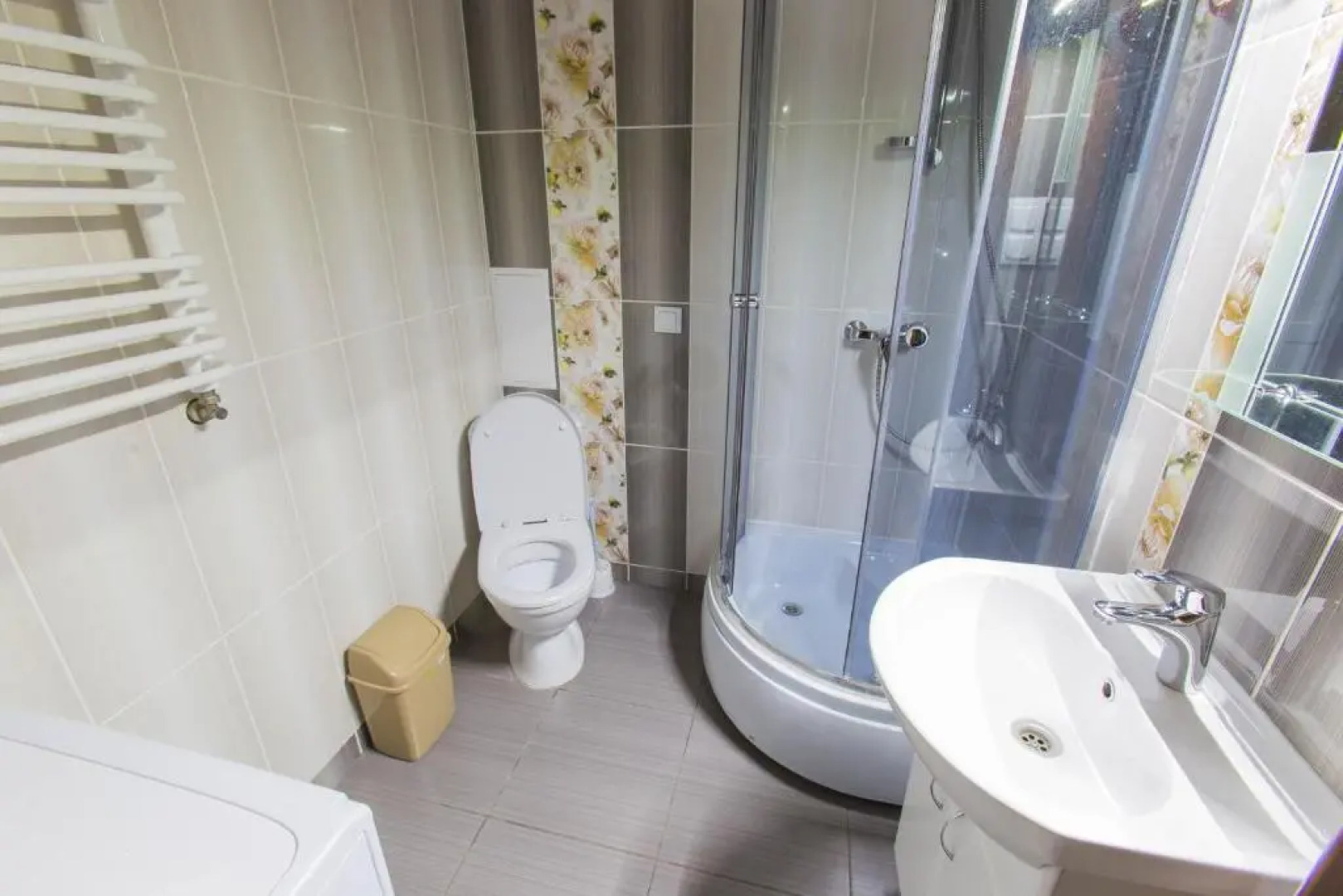 Modern Apartment on Akademika Sakharova 27a