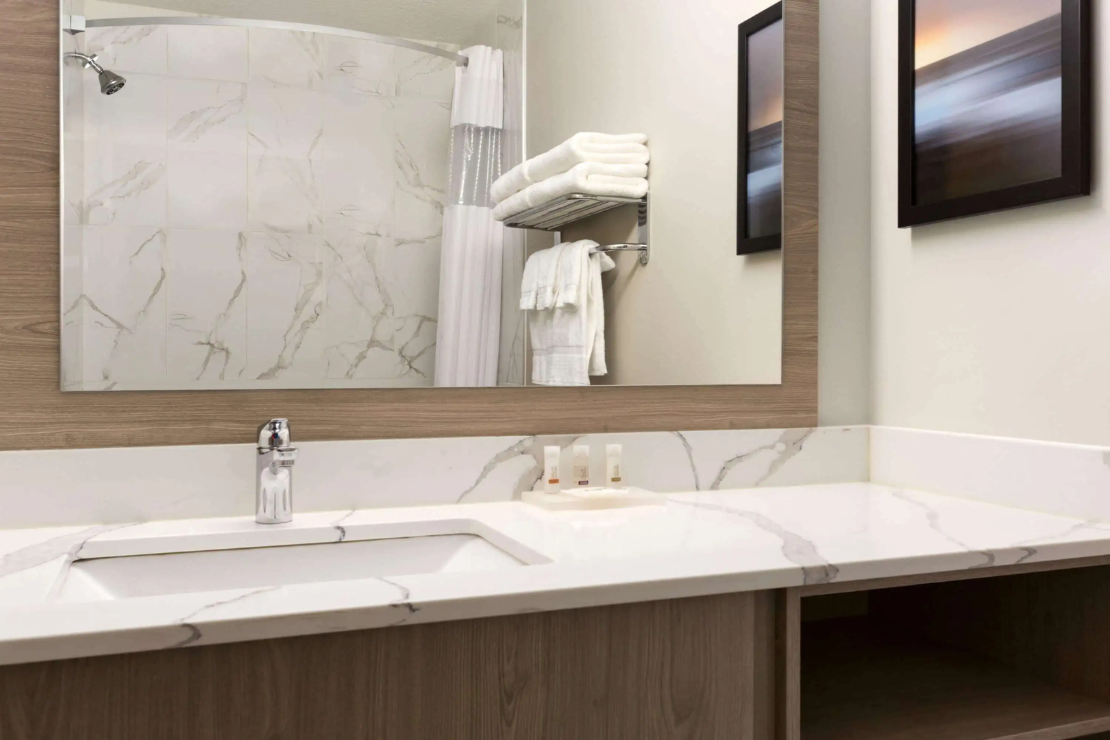 Days Inn by Wyndham Calgary North Balzac