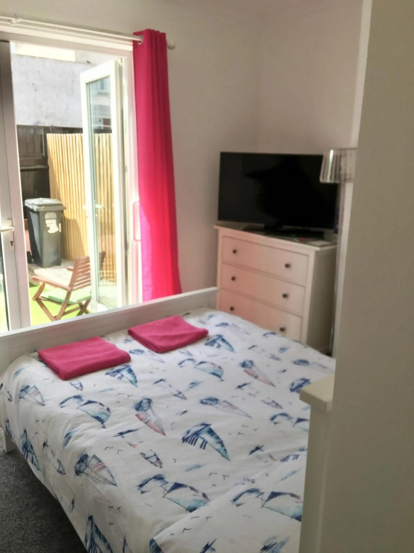 Singer House Guest House