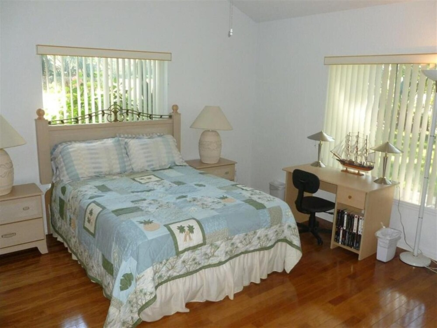 Swiss 22 - Lake Stephanie