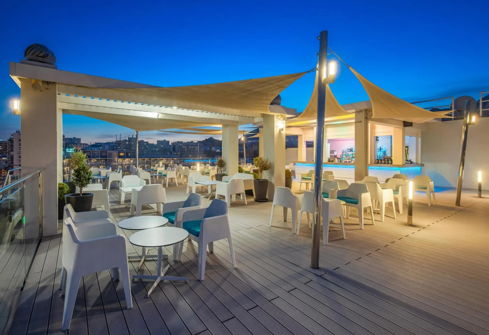 Hotel Las Arenas, Affiliated by Meliá