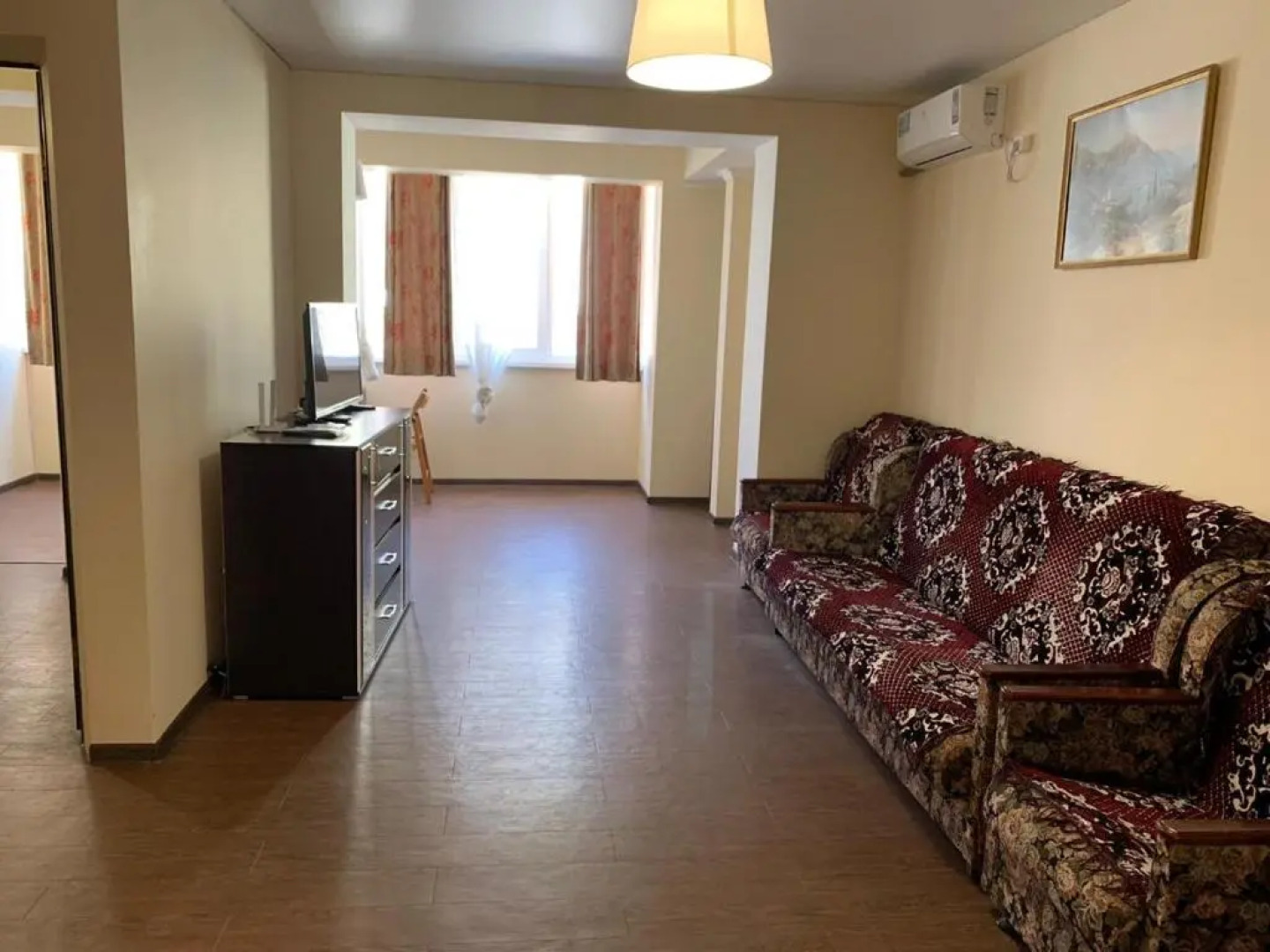 Apartment on Rybzavodskaya 75