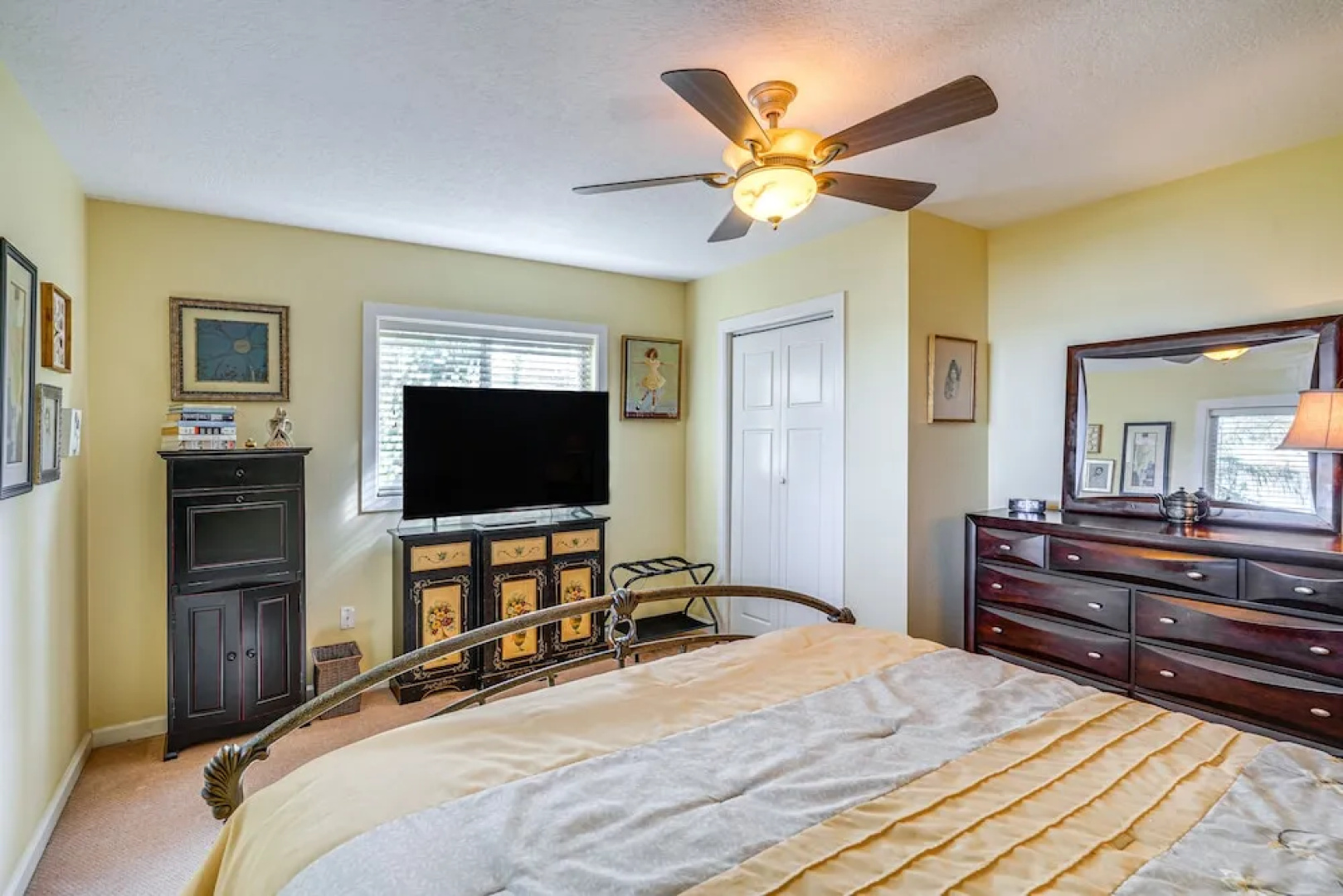 Auburndale Vacation Rental w/ Yard & Lake Views