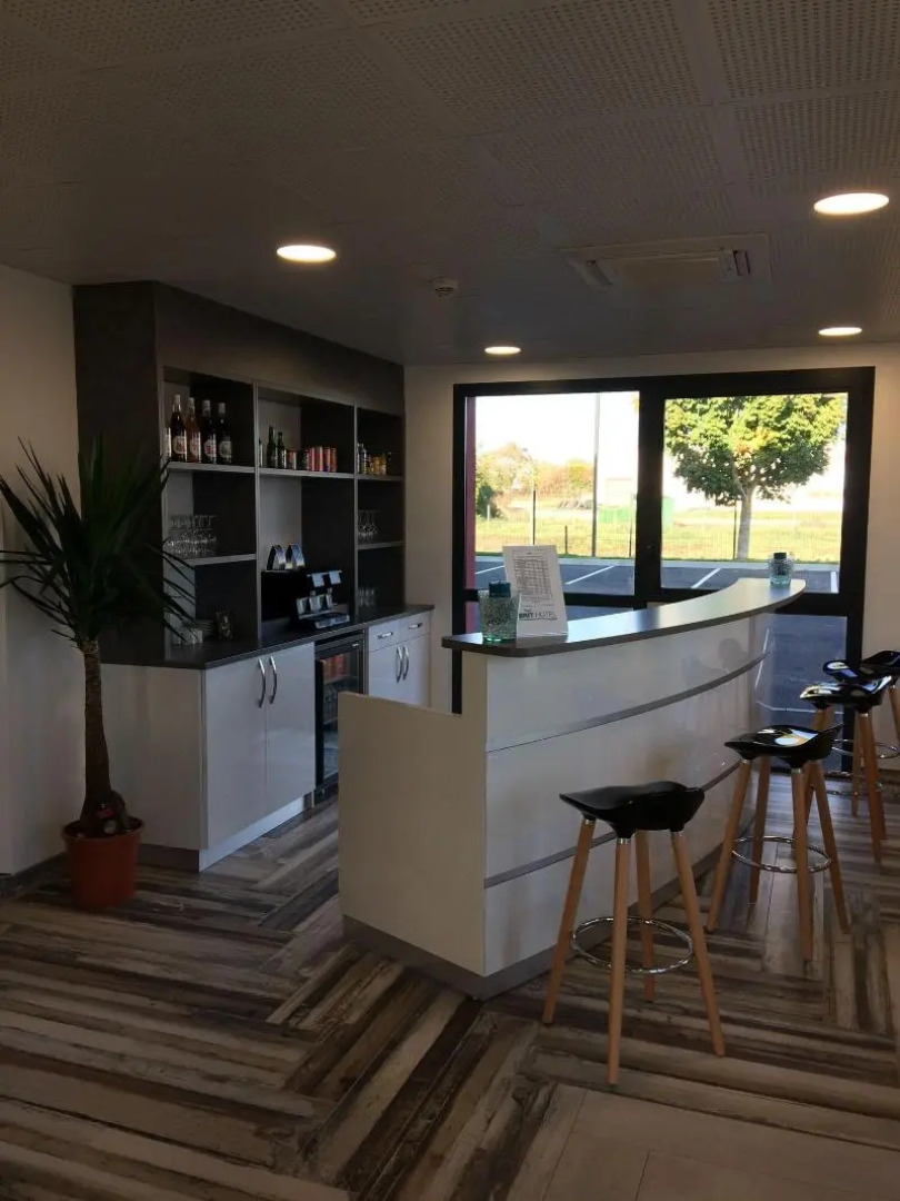 Brit Hotel Confort Loches