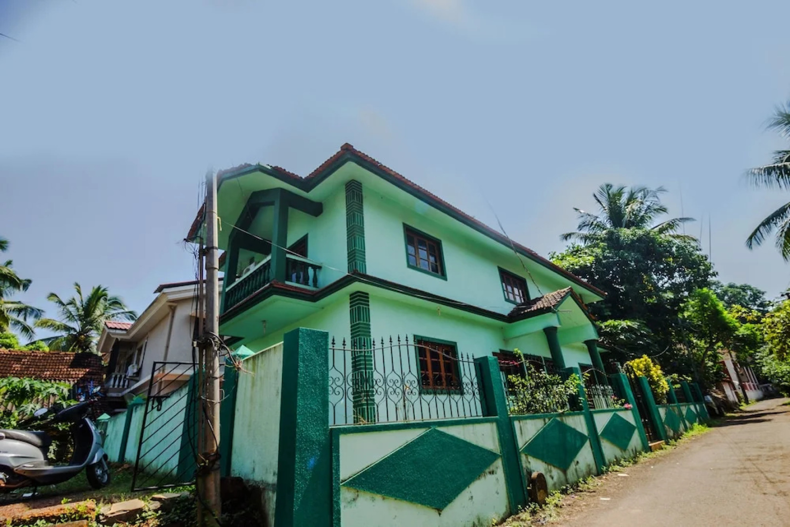 OYO 23075 Home Elegant 3 BHK Villa Saligao