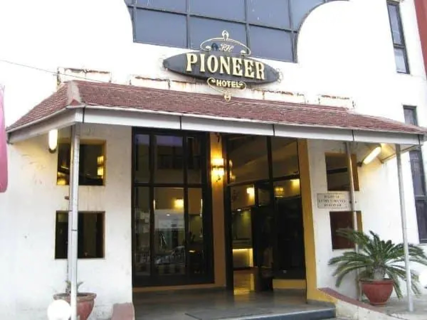 Pioneer Hotel