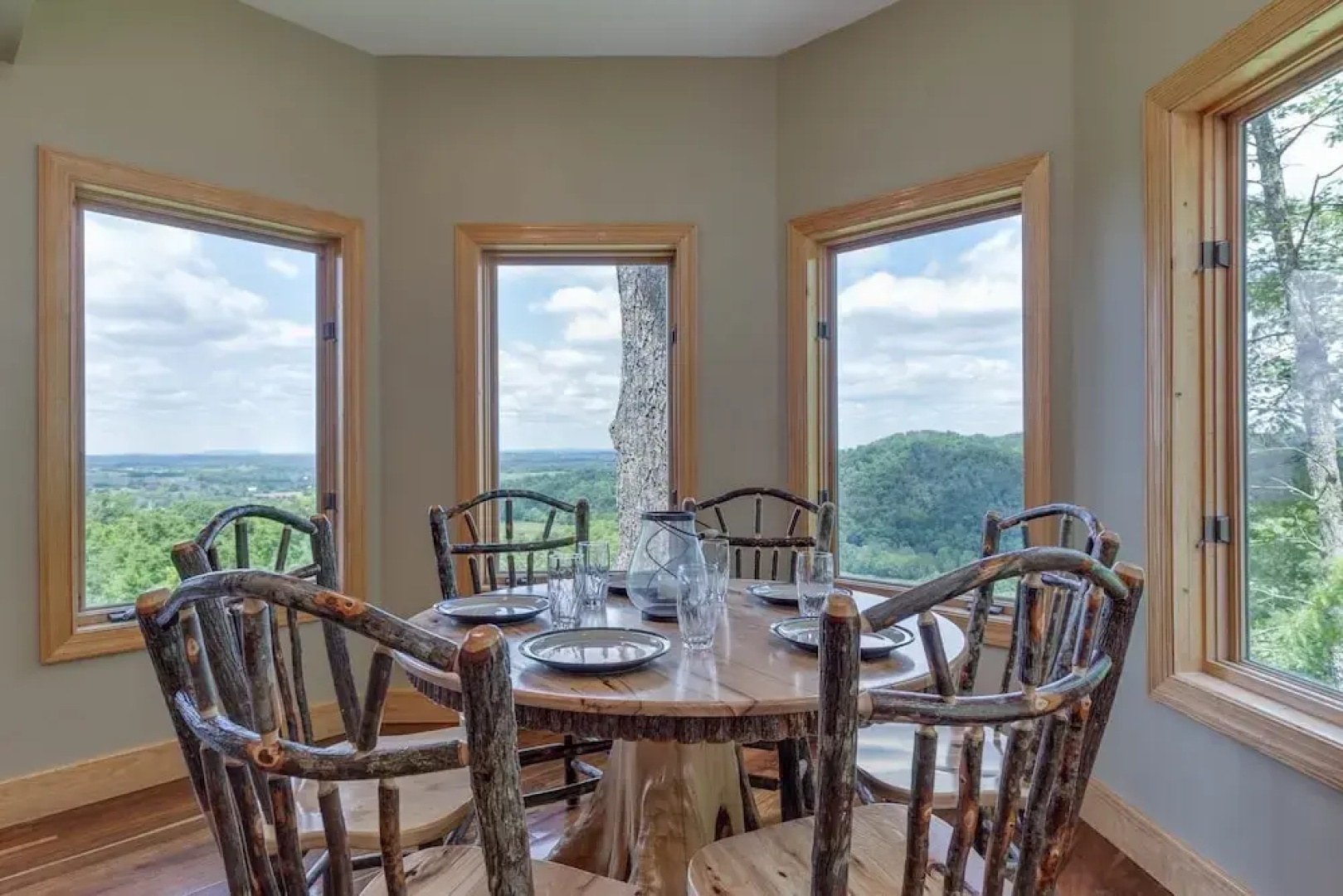 Tanglewood Mountain Lodge 8 Bedroom Residence by RedAwning