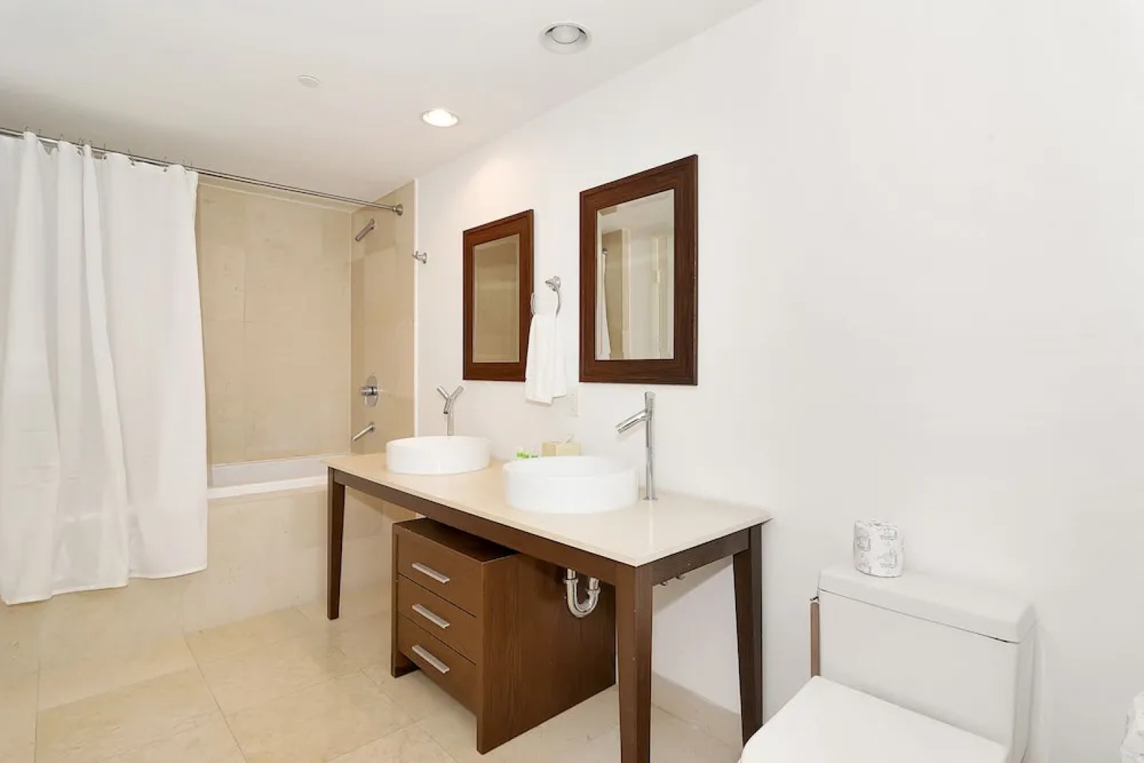 Icon Residences By Sunnyside Hotel and Resorts