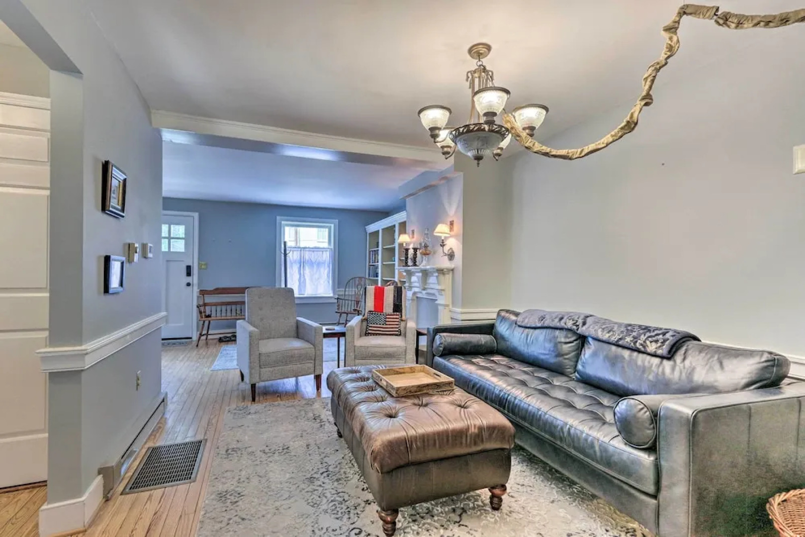 Historic Townhome in Downtown Shepherdstown!