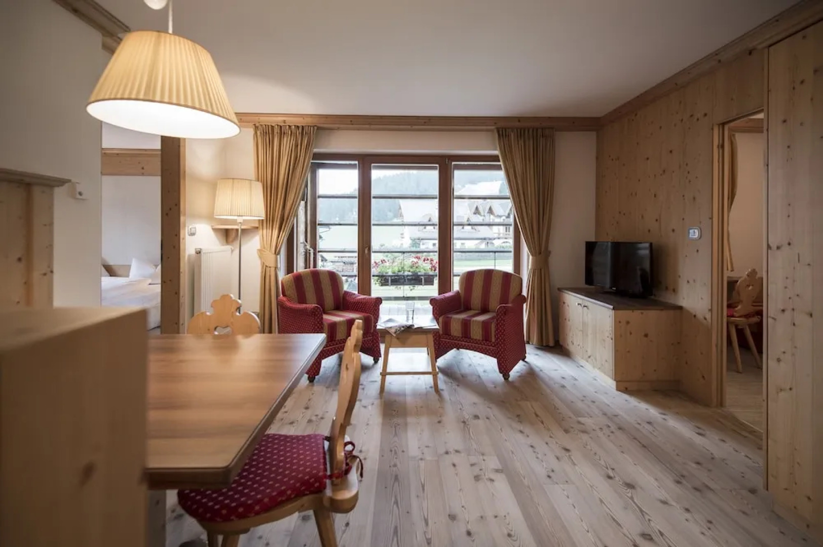 Post Alpina - Family Mountain Chalets