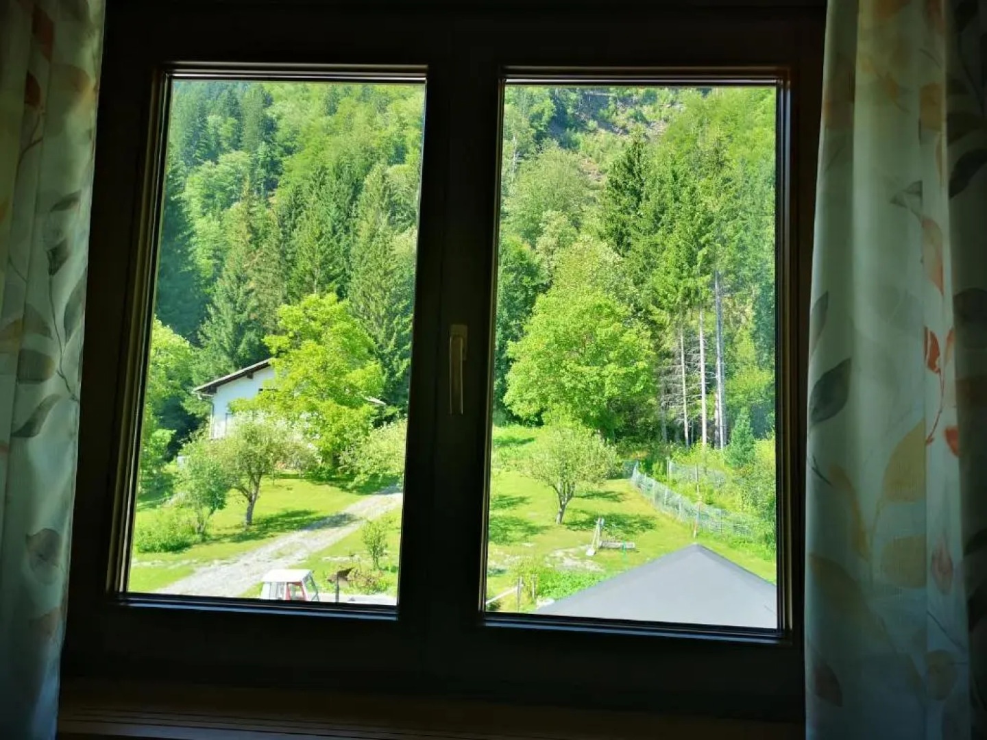 Enzianbrenner Bed & Breakfast