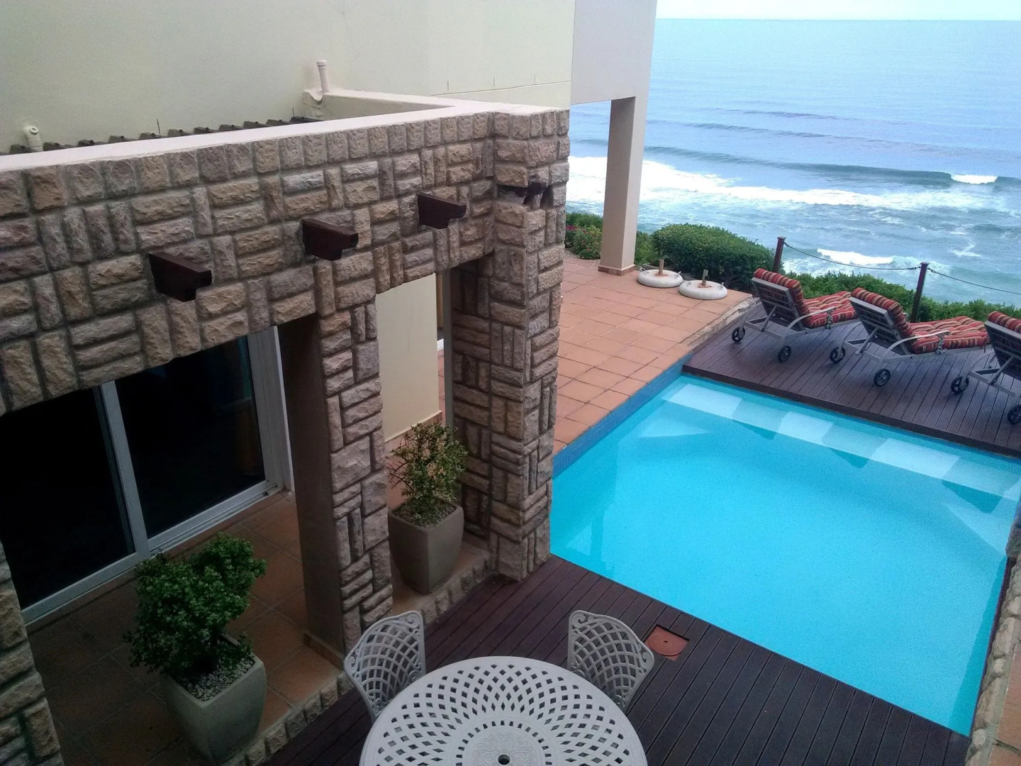 Brenton On Rocks Luxury Guest House