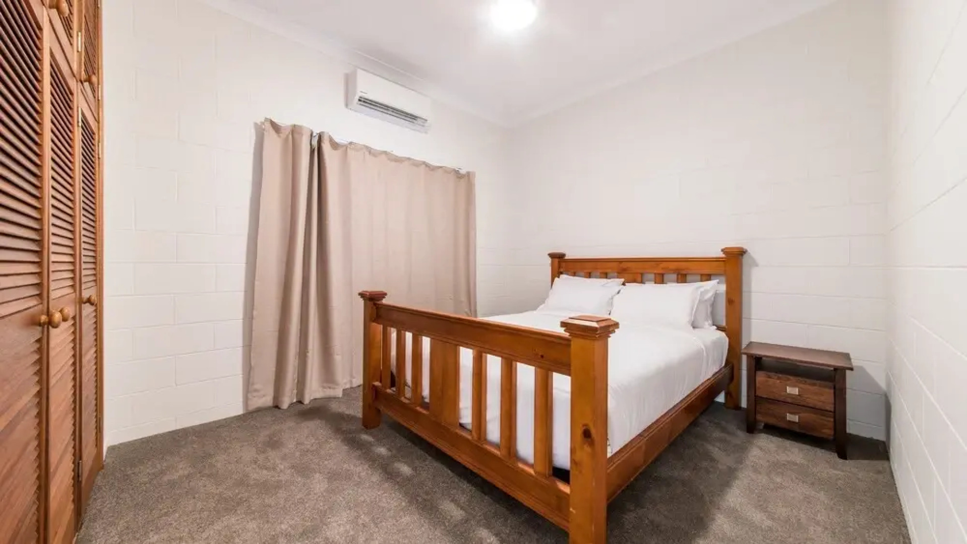 Sea Breeze - Cannonvale