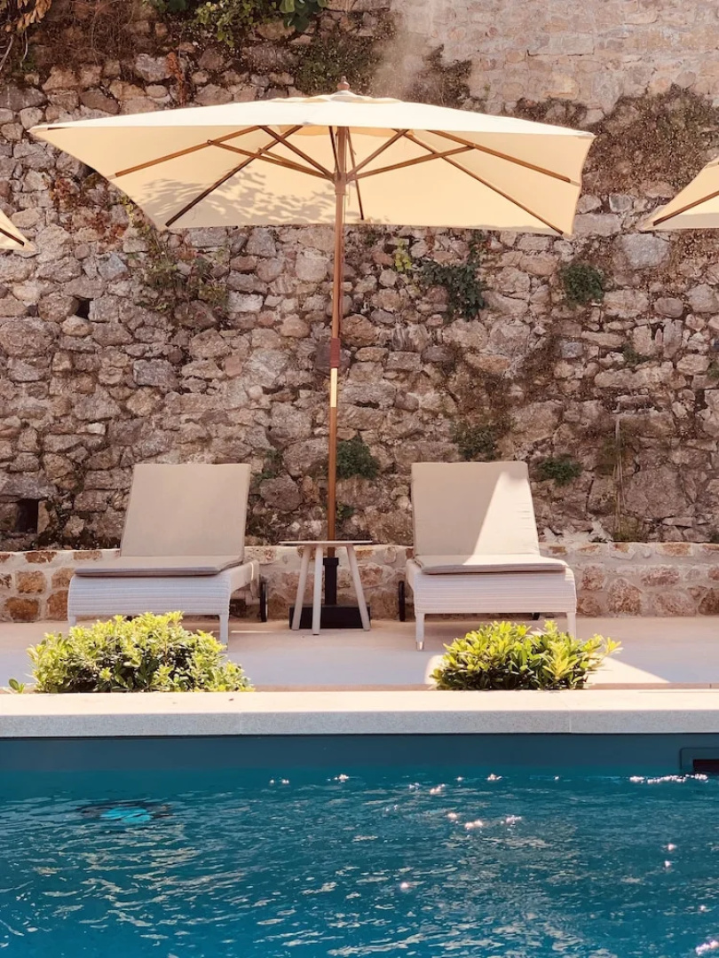 Hôtel de la Villeon - Hôtel 4**** - Bar - Jardins avec vues sur les vignobles - 50mns au sud de Lyon, en Ardèche
