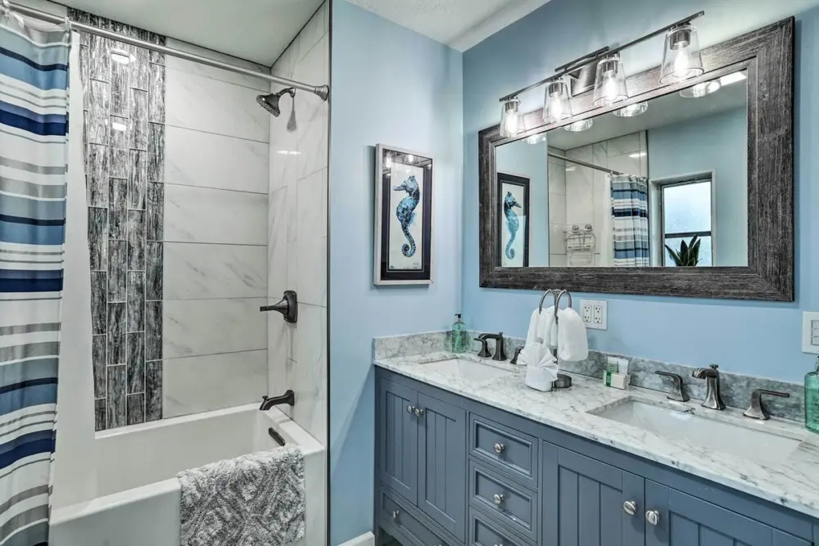 Remodeled St Petersburg Retreat w/ Hot Tub!