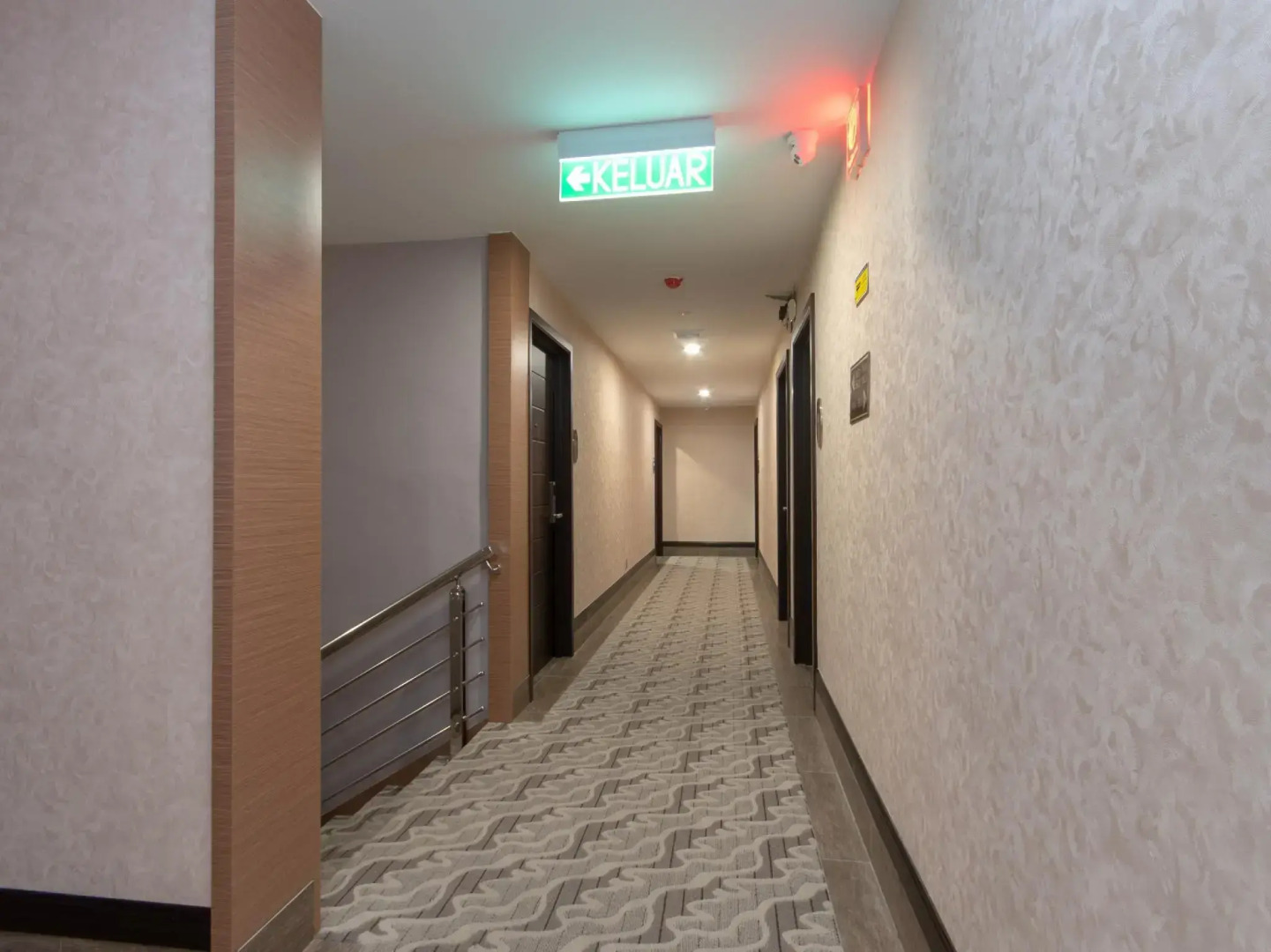 OYO 89375 Regent Hotel