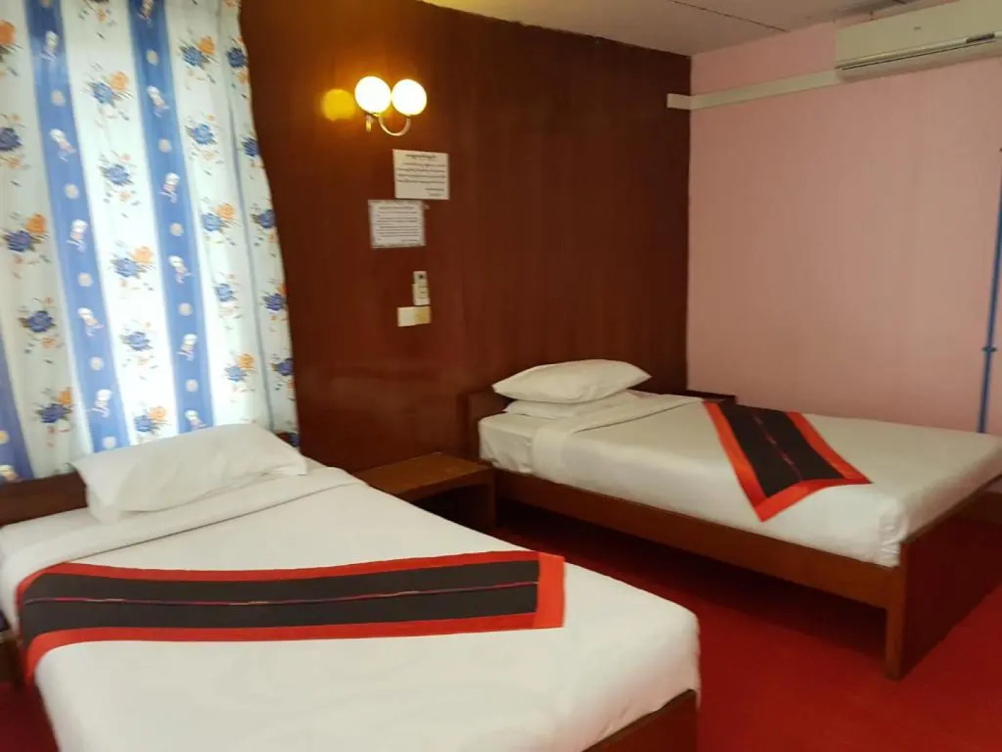 Kyaing Tong Paradise Hotel