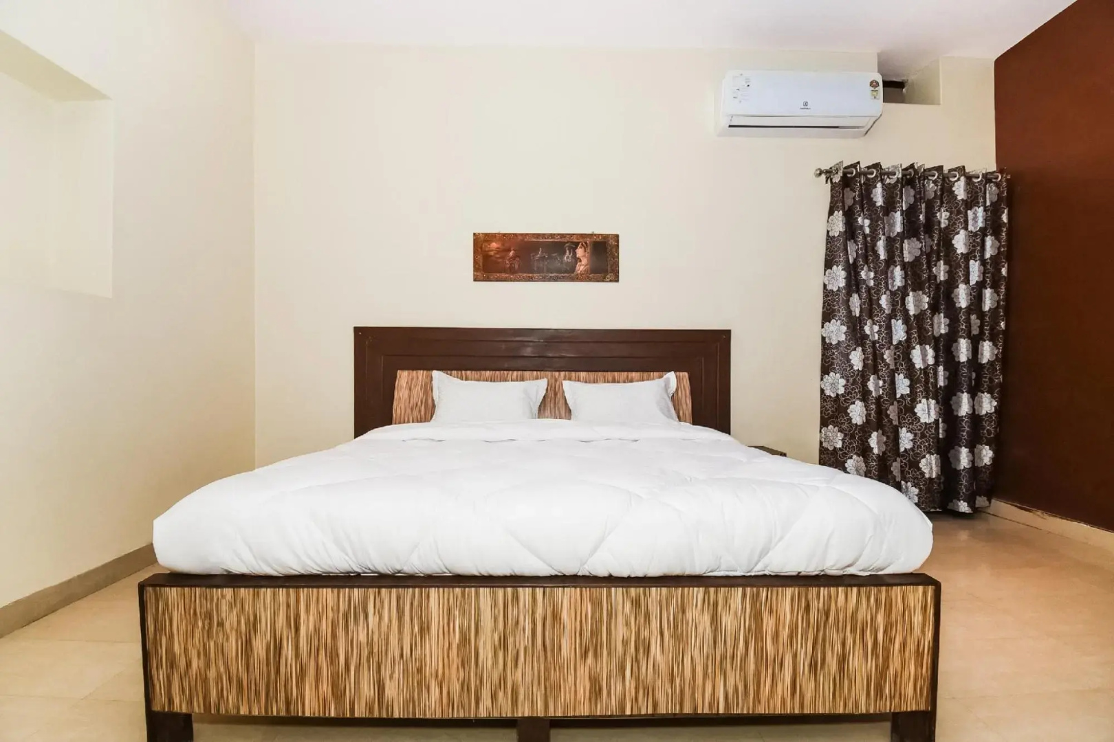 Sapphire Inn by OYO Rooms
